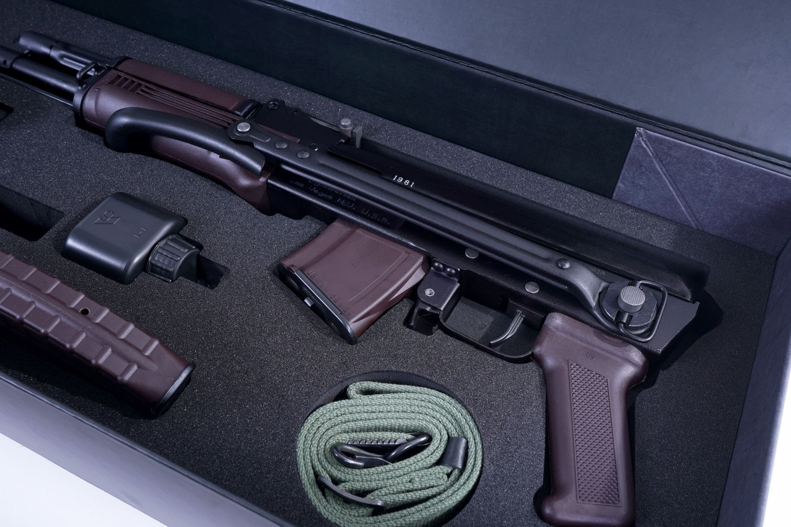 0013057_arsenal-sam7uf-85pm-762x39mm-semi-auto-plum-under-folder-rifle-plum-10rd-mag - GunHippo