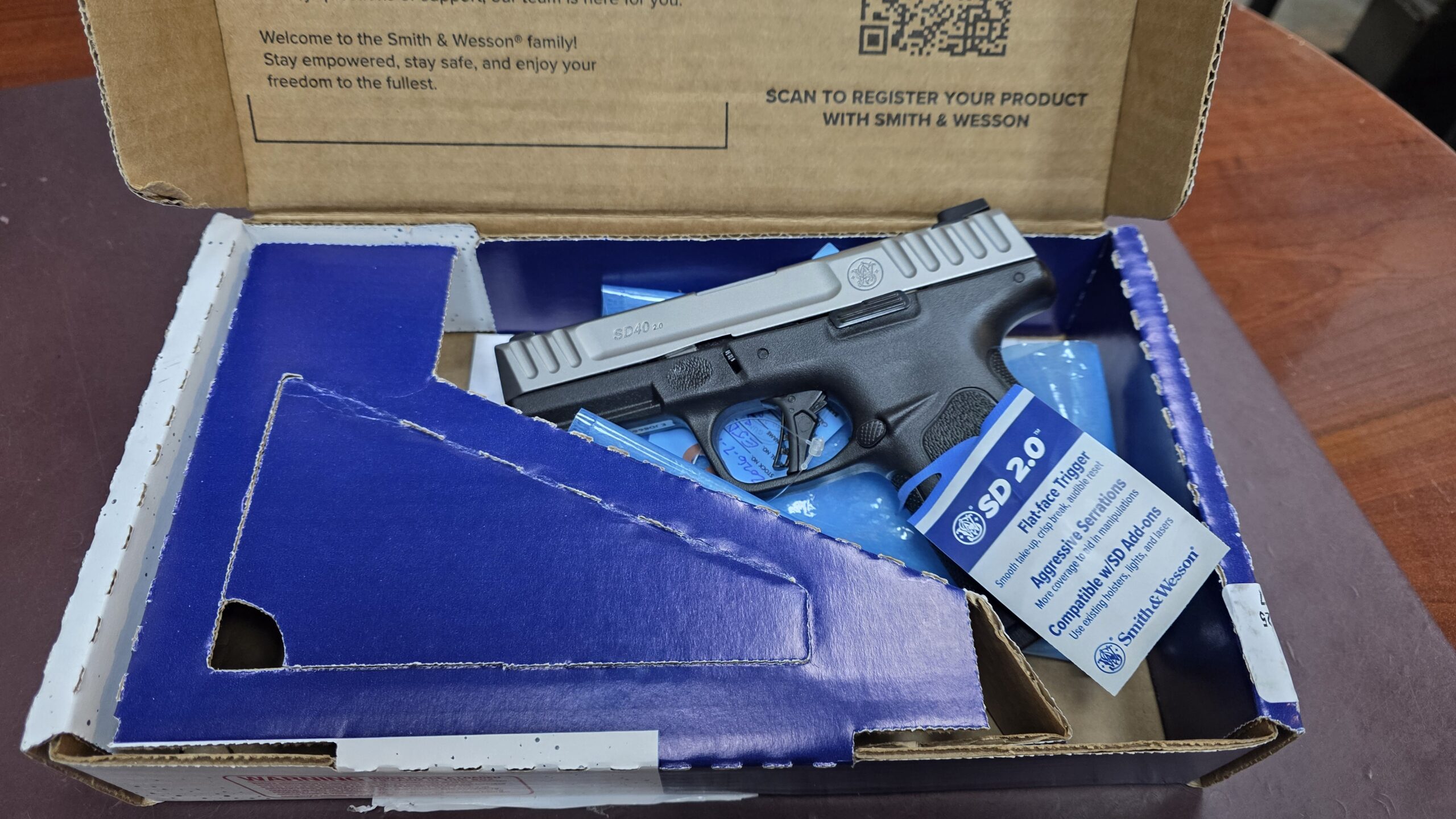 Smith Wesson SD40 20 GunHippo Smith Wesson SD40 2.0